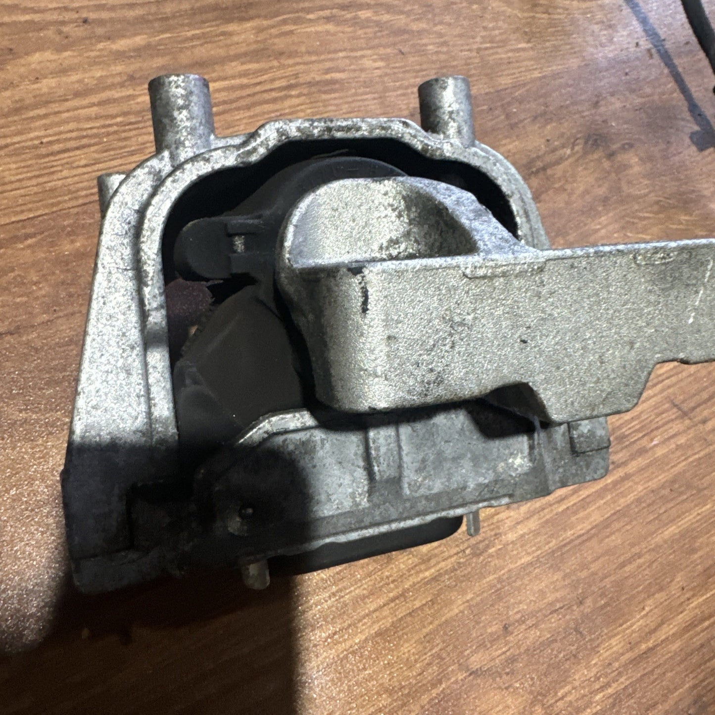Volkswagen Golf Mk6 VI TDI Diesel Engine Mount Bracket Right O/S 1K0199262CN - Spares 4 Repairs
