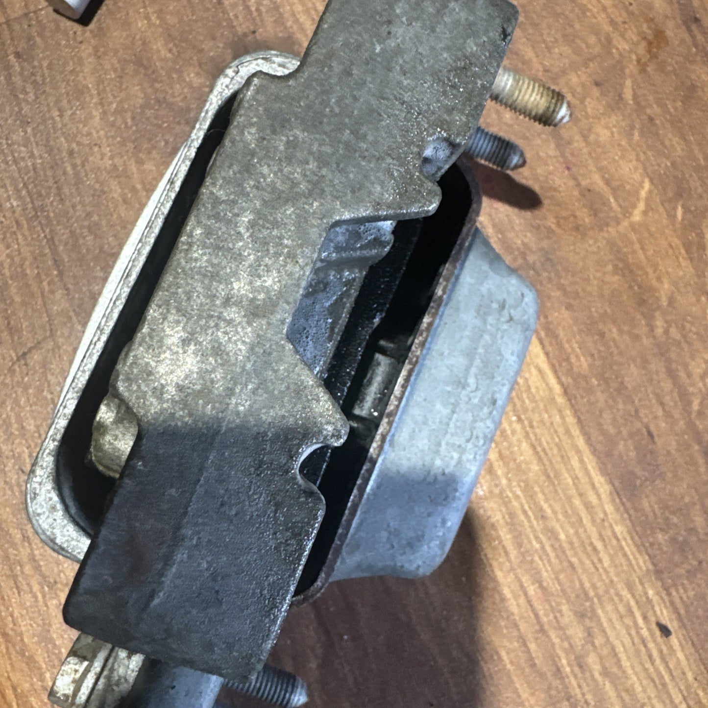 VOLKSWAGEN GOLF 2011 Mk6 (5K) Gearbox Mount 1.6 TDI 1K0199555BC Automatic DSG - Spares 4 Repairs