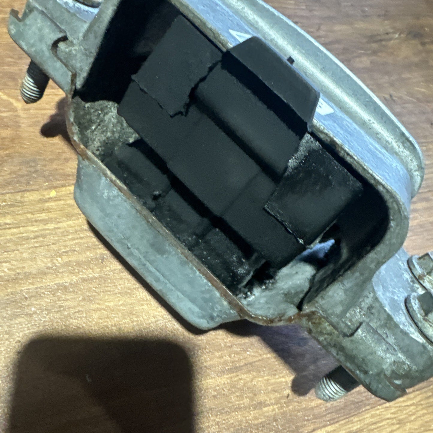 VOLKSWAGEN GOLF 2011 Mk6 (5K) Gearbox Mount 1.6 TDI 1K0199555BC Automatic DSG - Spares 4 Repairs
